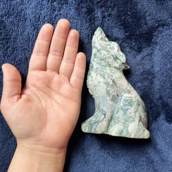 Moss Agate Crystal Wolf Carving 