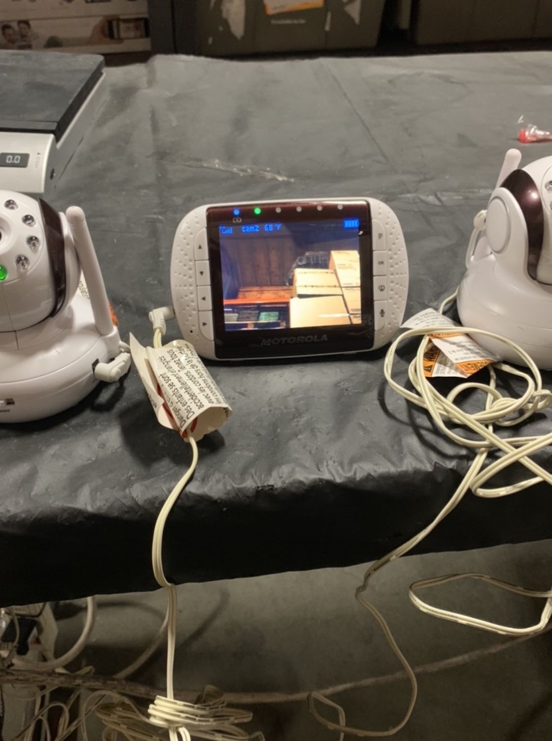 Motorola Baby Monitor With 2 Rotating Cameras (Monitor Para Bebe Con 2 Camaras Giratorias)
