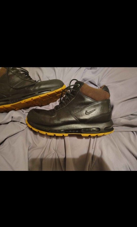 NIKE AIR ACG LEATHER BOOTS