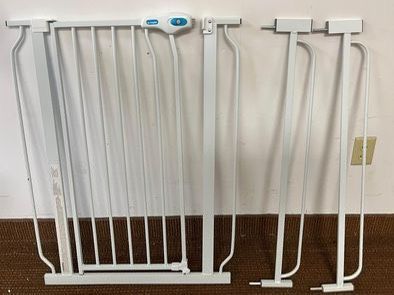 Baby Gate. Regalo Wall Safe Extra Tall Walk Through Safety Gate. 