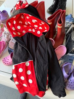 Minnie Mouse sweater