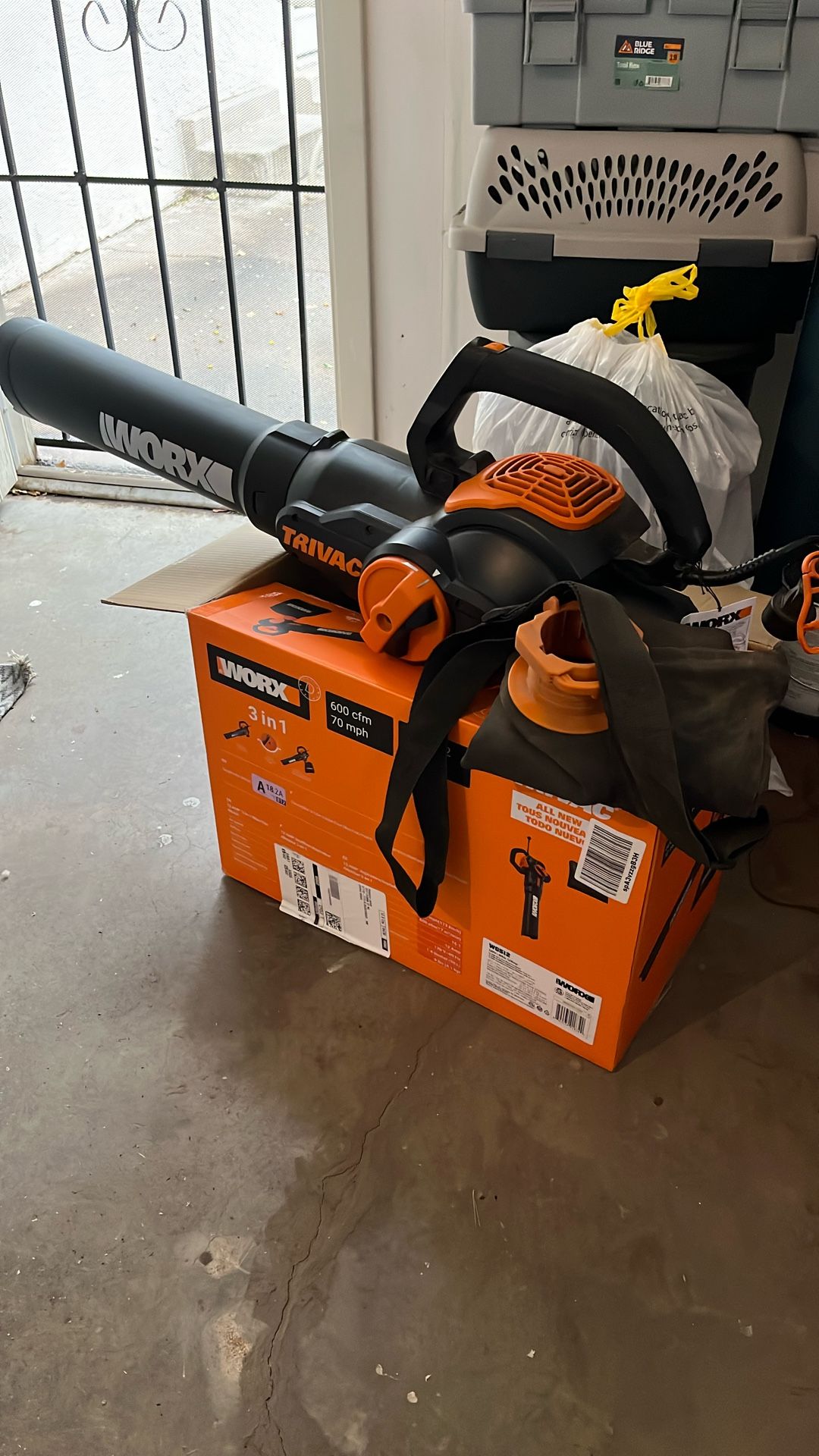 WORX 12 Amp Trivac 3-in-1 Electric Leaf Blower/Mulcher/Yard Vacuum - WG512