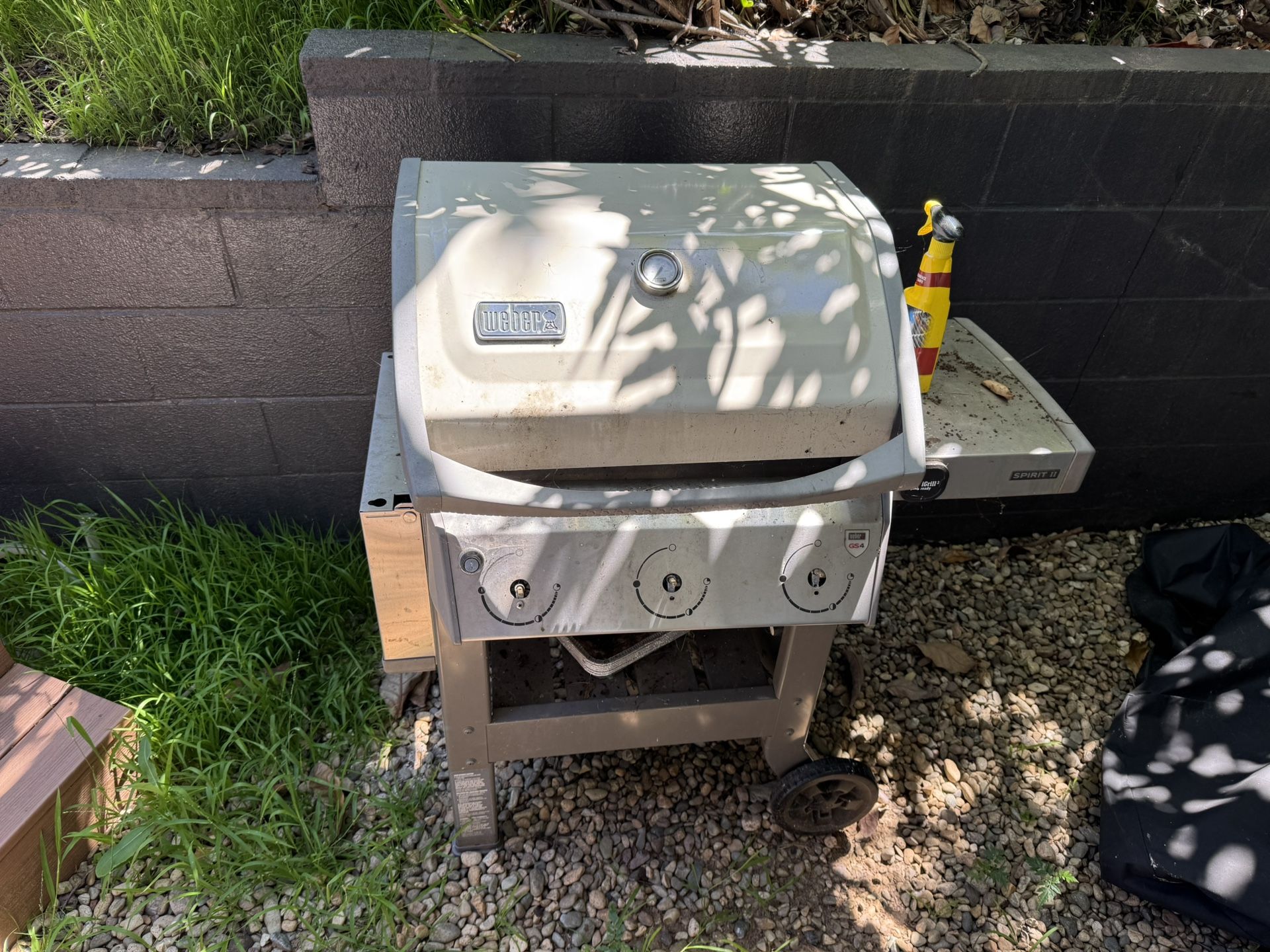 Weber Spirit II Gas Grill With Replacement Grates, Flavor Bars, And Manifold