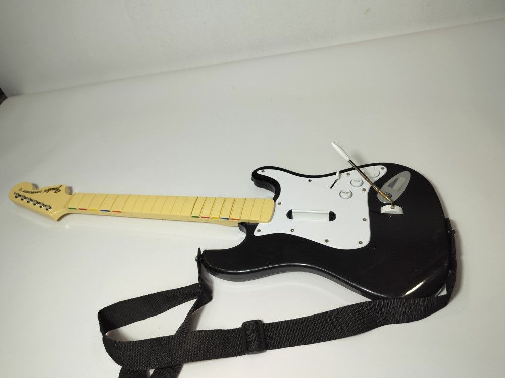 Rock Band Harmonix Fender Stratocaster Guitar #822151-303 - No Dongle - PS3