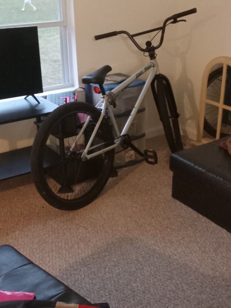 Very Nice Bike Changes Colors
