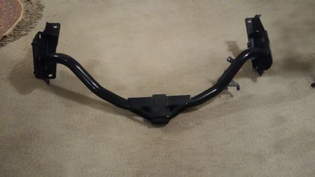 Tow hitch for 2004 lexus RX 330 are anything that compatable make offer