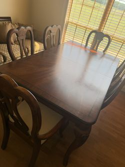 Dinning Room Table