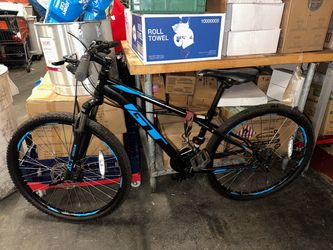 Bike for sale! CASH ONLY IN VERY GOOD CONDITION