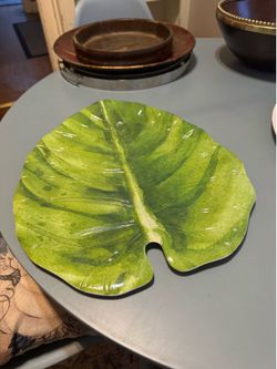 Large Plastic Leaf Platter