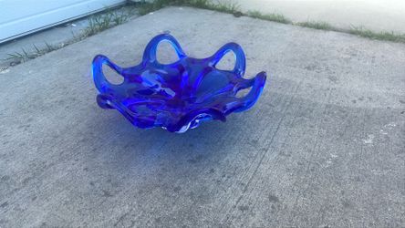 Stunning murano art glass bowl catch all blue and clear