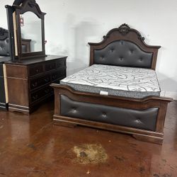 Brand New Wooden Bedroom Set With Mattress And Box Spring 