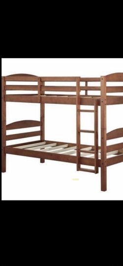 Bunk bed with mattresss