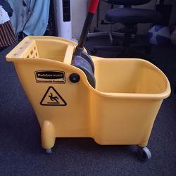 Rubbermaid Small Mop Bucket