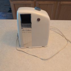 Vintage Ice O Matic Ice Crusher