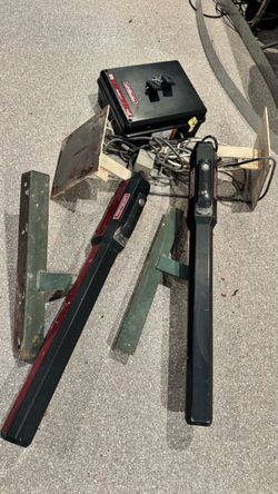 LiftMaster LA500 Dual Swing Gate