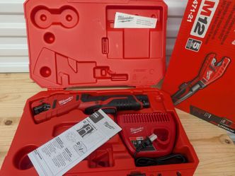 Milwaukee M12 Cordless Copper Tubing Cutter Kit (With Case & Charger)