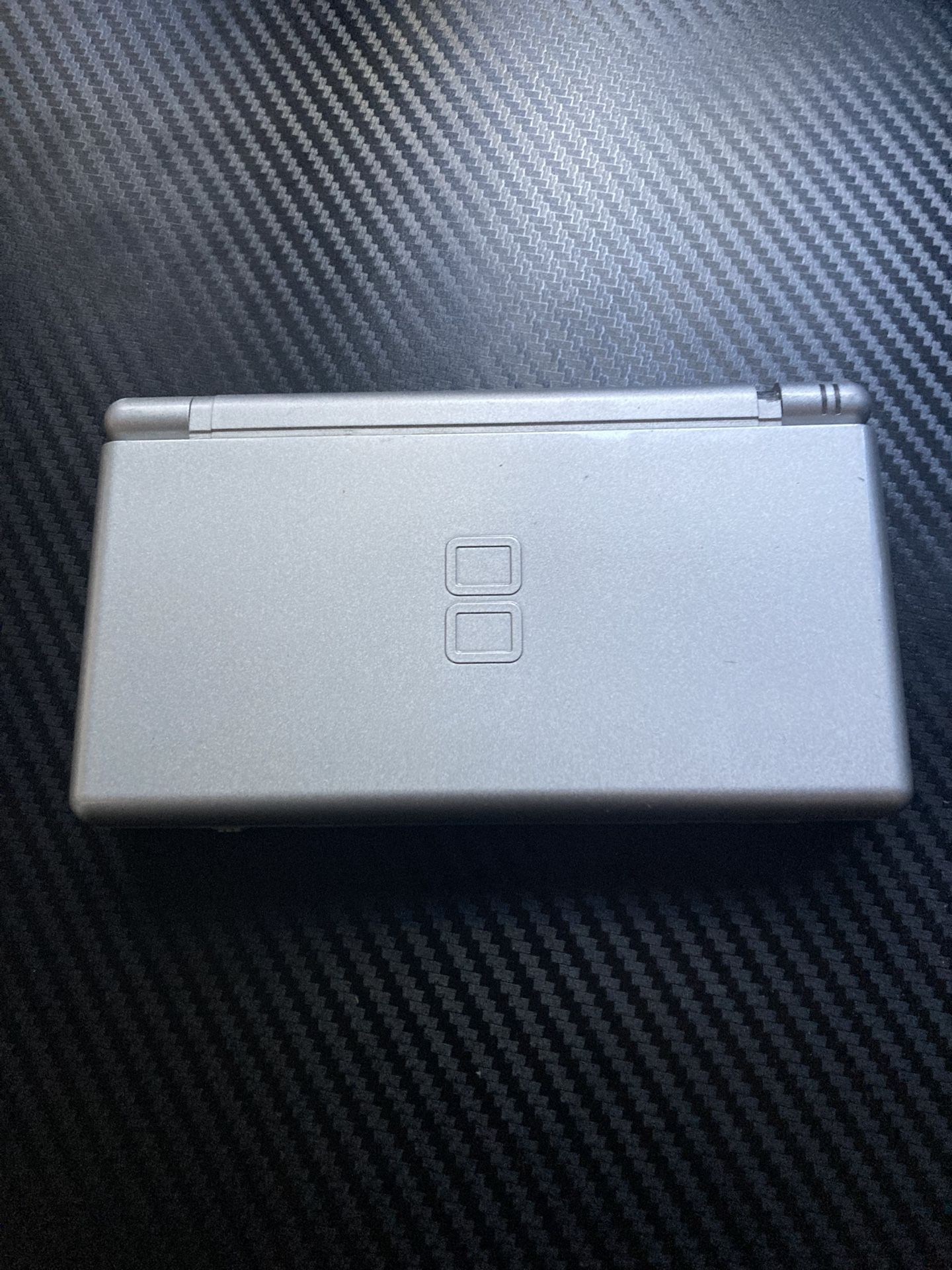 DS Lite With Broken Hidge (works)