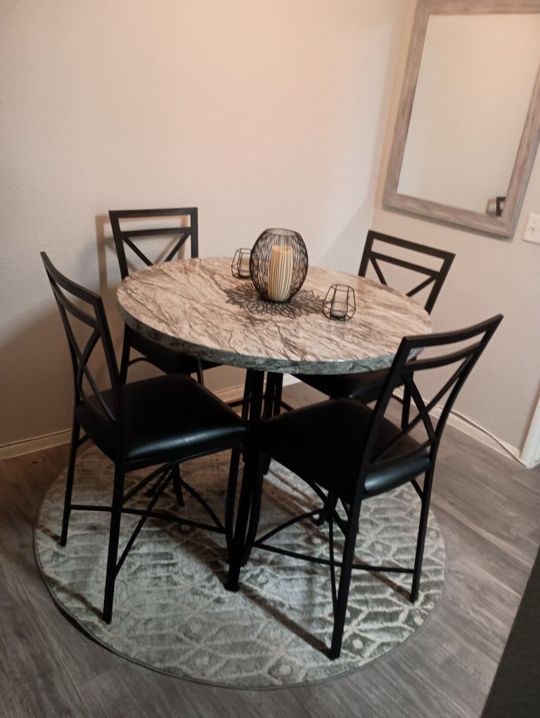 *ELEGANT* DINING TABLE AND 4 CHAIRS.