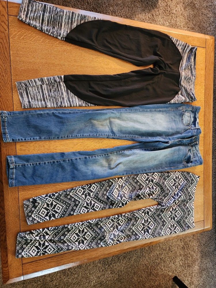 Women's legging size small.