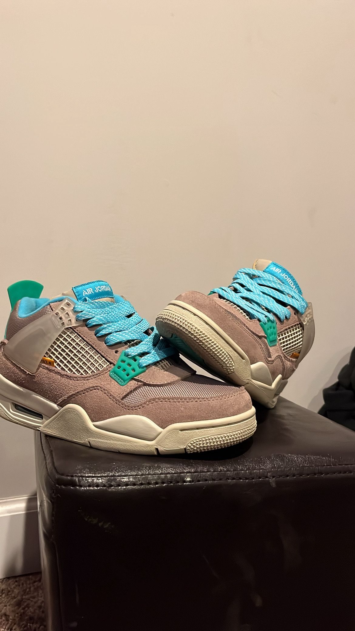 Jordan 4 Retro Union Taupe Haze