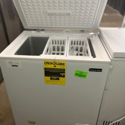 Magic Chef HMCF5W4 5.0 cu. ft. Chest Freezer K1F