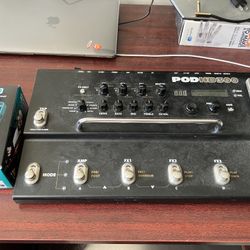 POD HD300 (Electric Guitar Multi-Effects Processor) + Free Behringer Compressor Pedal CS400 