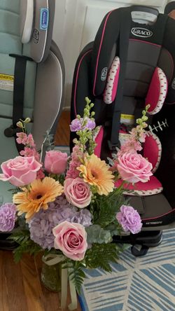 4 Children car seats graco