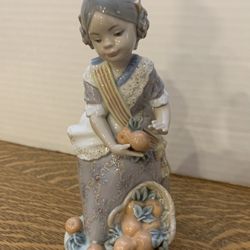 Lladro - Miss Valencia
