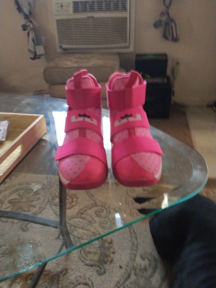 LeBron Breast Awareness High Top Pinks Straps