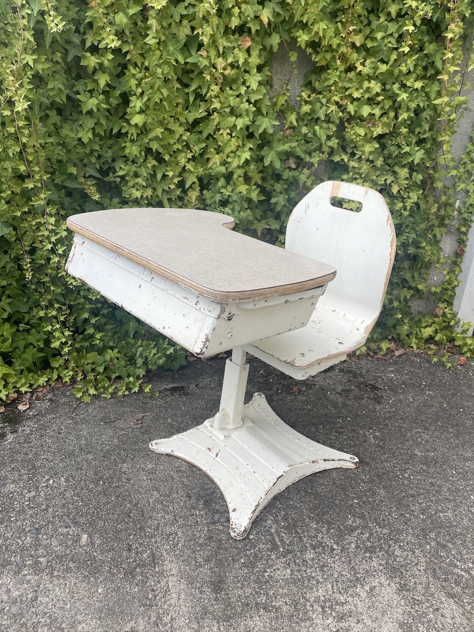 Bargen Staput Vintage School Desk