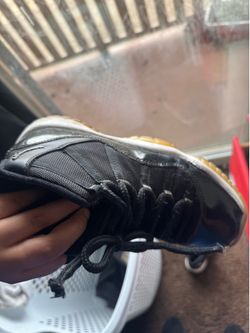 Jordan 11s size 7
