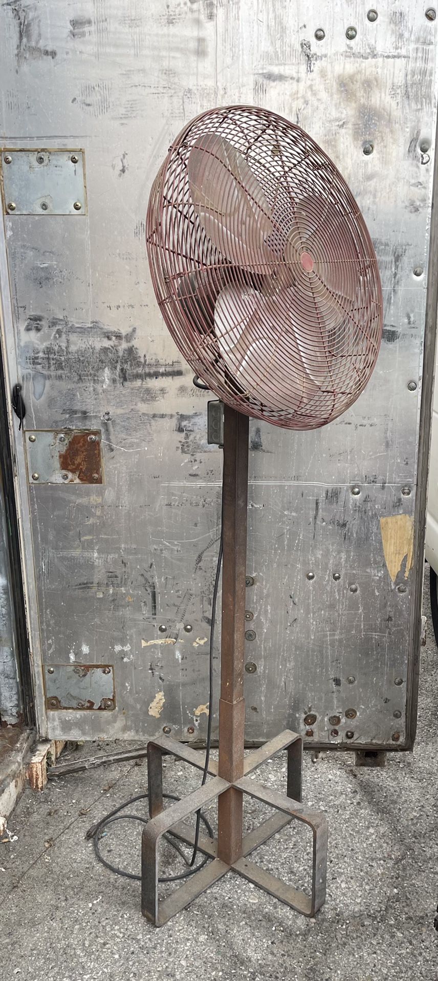 Industrial Shop Fan made by Dayton Floor Stand Powerful