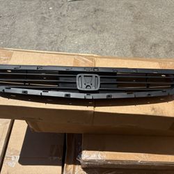96-98 Honda Civic Front Bumper Grille (Black)
