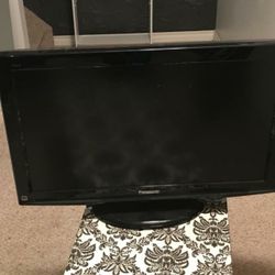 32in HD TV fs