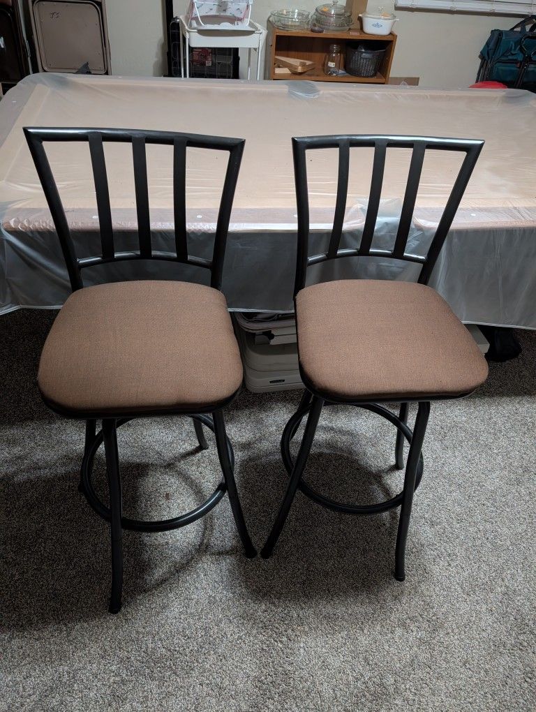 2 Swivel Bar Stools