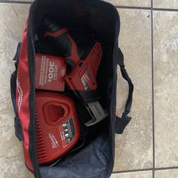 Milwaukee M12 Hackzall Cordless  Reciprocating Saw Kit With One 1.5 Ah  Battery ,Charger And Tool Bag