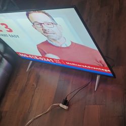 55 Pulgadas TV Roku Con Control 