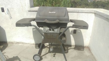 Charbroil gas grill