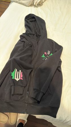 Zip up Wicked hoodie size M