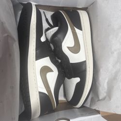 Air Jordan 1 Low Shadow Brown