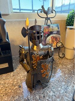 Knight wine bottle cover