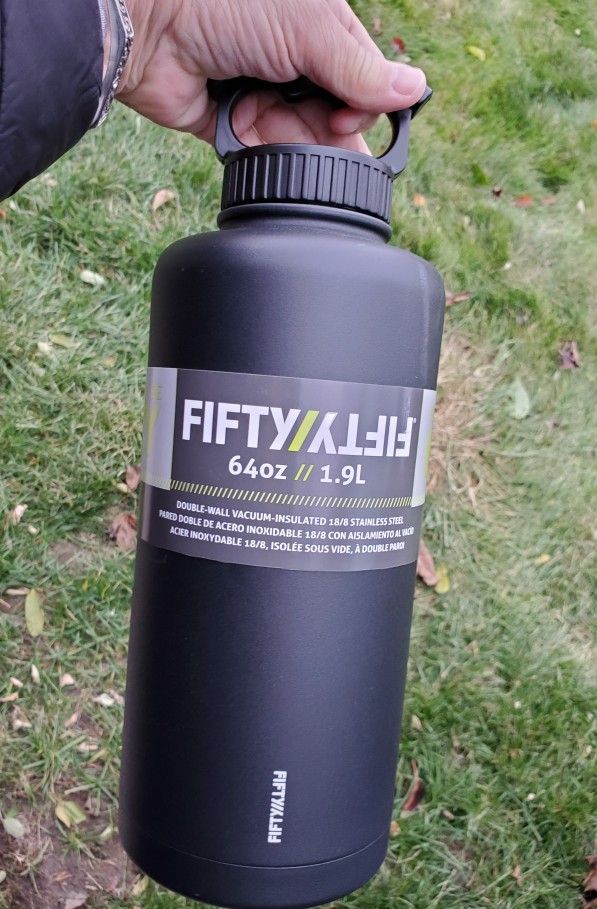 Fifty 64oz Stainless Steel Double Wall Vacuum Insulated Beverage Container .