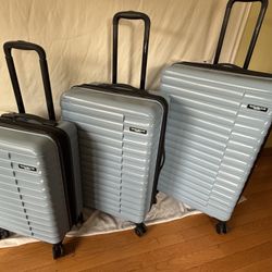 Travelers Club 3 Piece Set Baby Blue Spinner Hardcase 