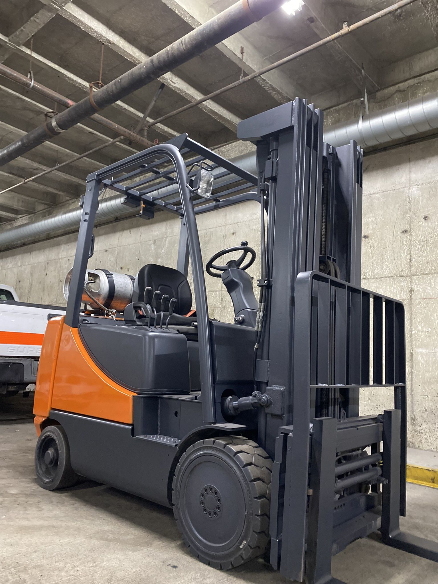 DOOSAN forklift for sale 5500 lb 