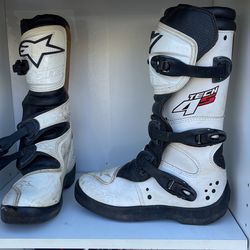 Alpinestars size 5 kids dirtbike boots great condition