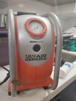 $30 great condition 120 volt air compressor cash only