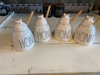 Rae Dunn honey