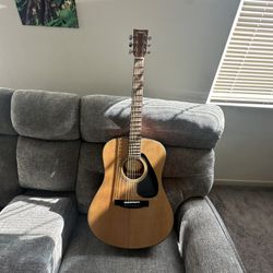 Yamaha Acoustic guitar 