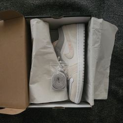 JORDAN 1 LOW INSIDE OUT WHITE PHANTOM 