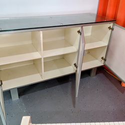 Buffet cabinet